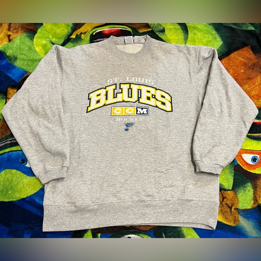 St. Louis Blues NHL CCM Center Ice Authentic Gray vintage crew neck sweatshirt M